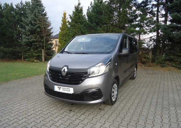 Renault Trafic cena 65900 przebieg: 207000, rok produkcji 2015 z Władysławowo małe 137